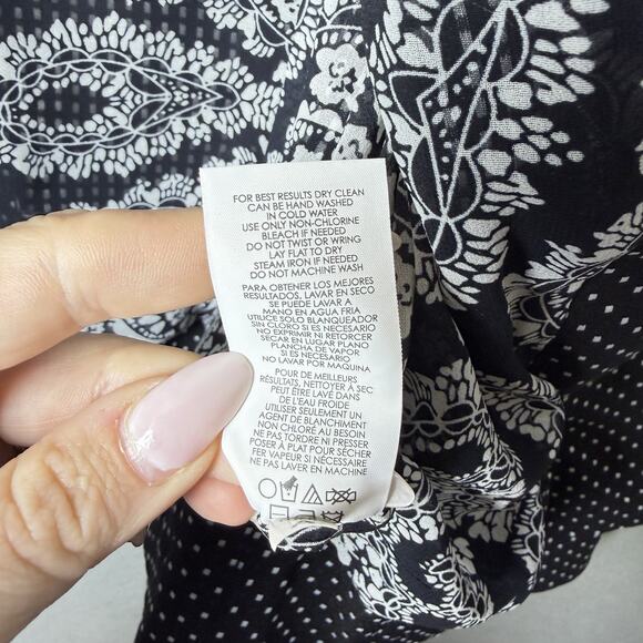 Cabi Polka Dot Jacket Black White Stretch 3/4 Sleeve Jacket Blazer Size 8 - Picture 6 of 9